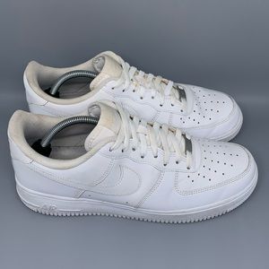 Nike Air Force 1s ‘07 Triple White Men’s‎ Sz 10.5